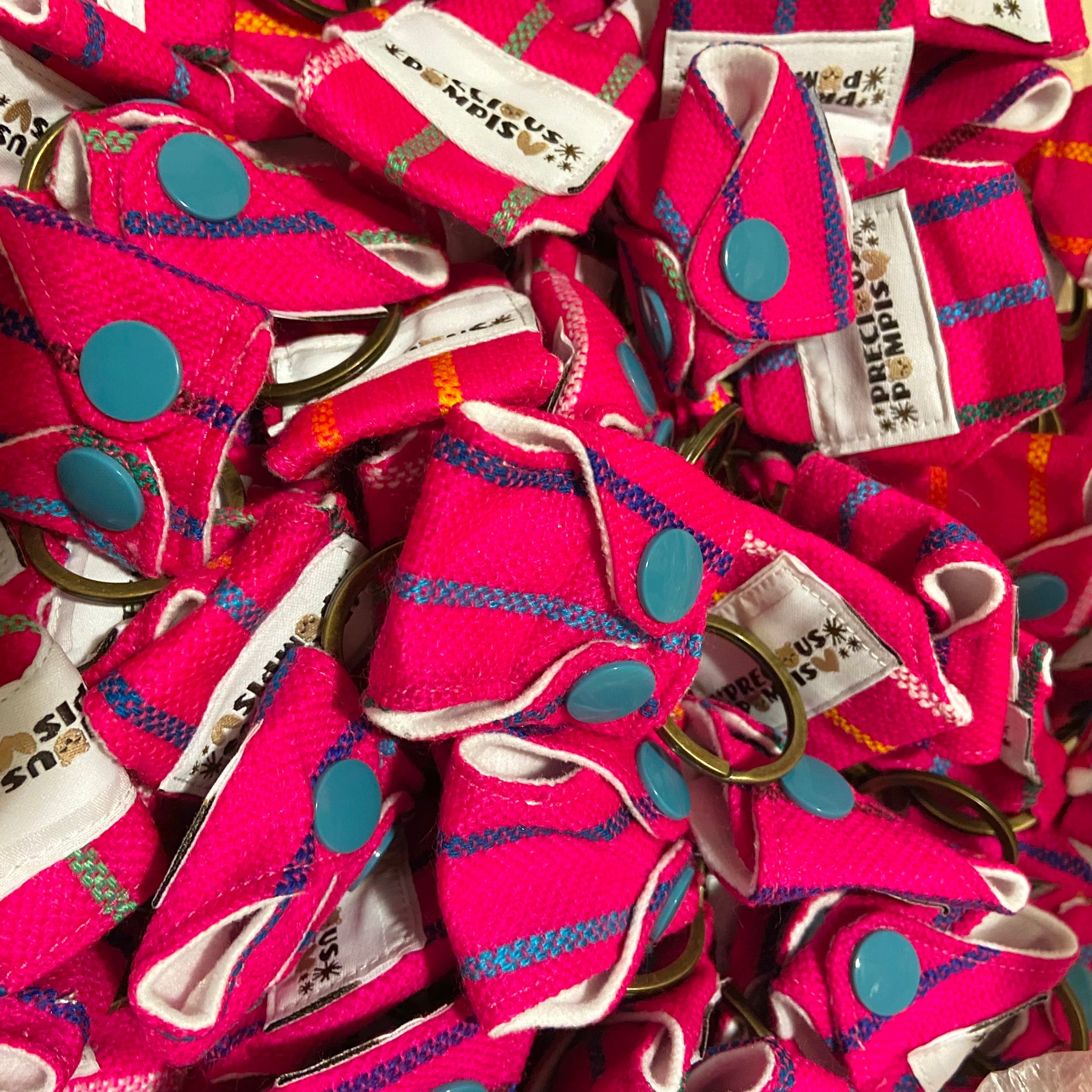 Reboso Rosa Keychain